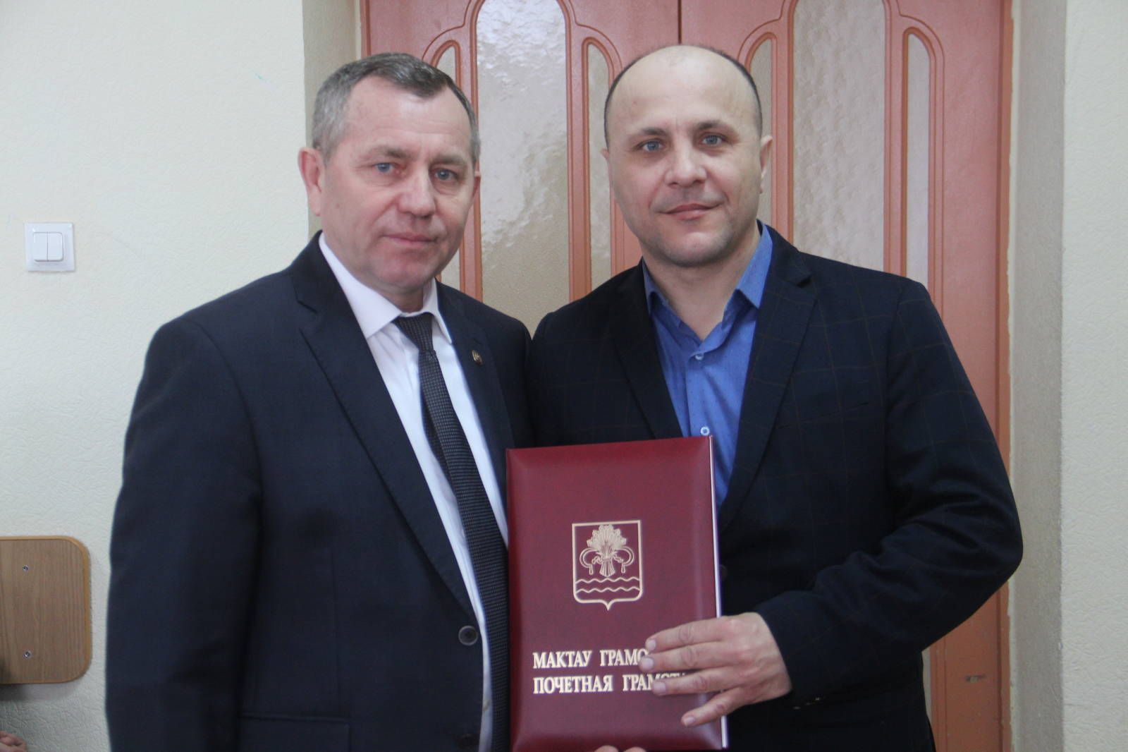 Глава Мамадышского района Анатолий Иванов поздравил коллектив с Днем местного самоуправления