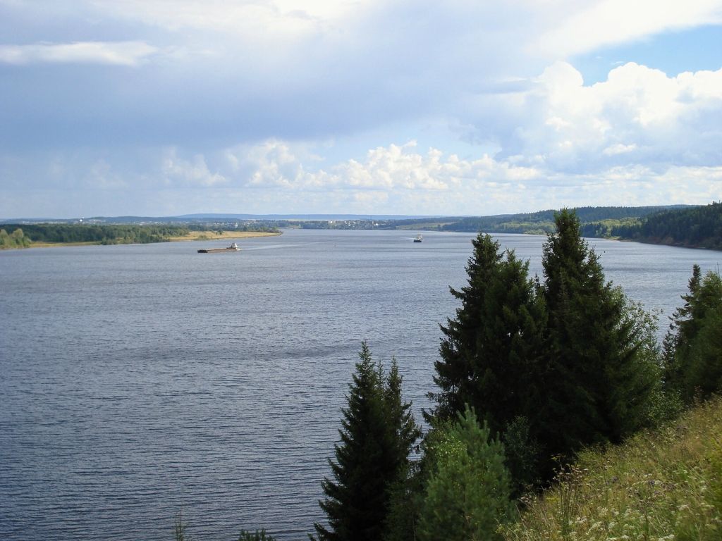 На берегах камы. Река Кама Пермский край. Река Кама Краснокамск. Река Кама в Удмуртии. Берег реки Кама в Перми.