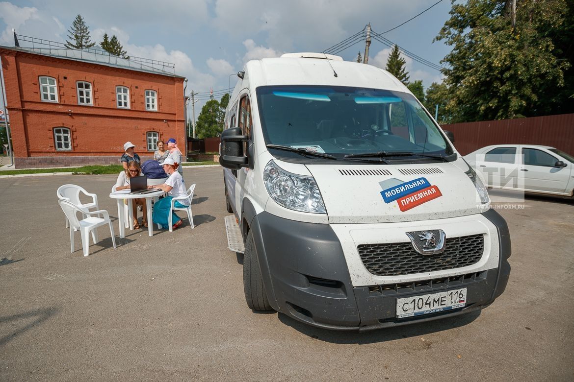 Парковки, замена водопровода, ремонт памятников: с какими вопросами обращаются жители в приемные "Единой России"