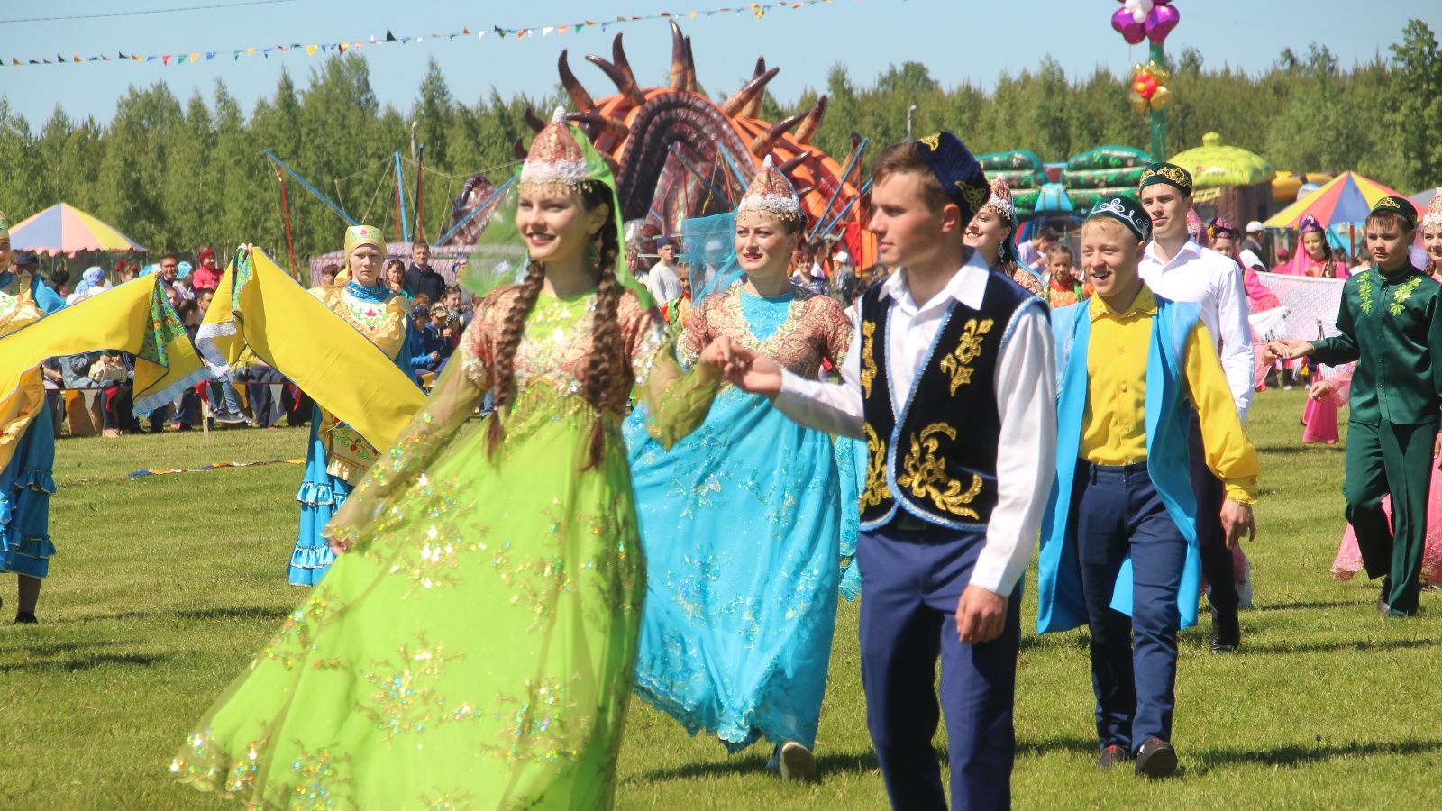 Татарские народные праздники. Мамадышский Сабантуй 2021. Татарская народная культура Мамадыш Сабантуй. Сабантуй 2022 Елабуга. Сабантуй 2022 Москва.