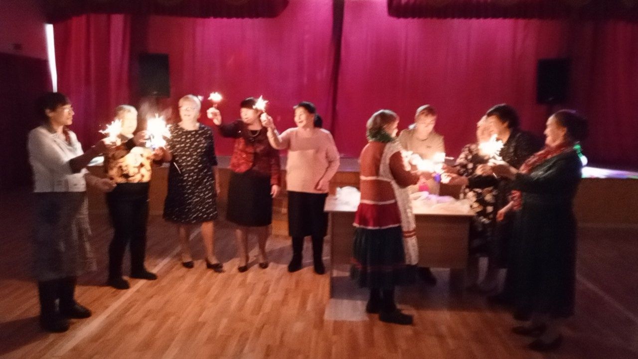 Программа «Встретим дружно Новый год!» собрала старшее поколение Мамадыша