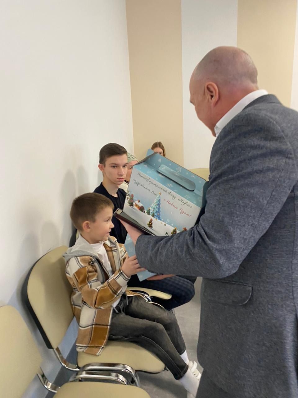 Новогодний праздник для детей участников СВО состоялся в центре образования