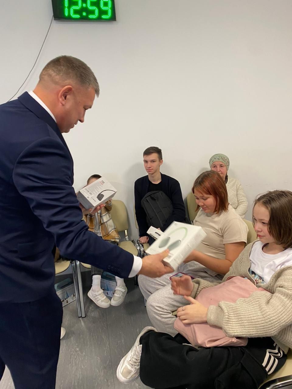 Новогодний праздник для детей участников СВО состоялся в центре образования