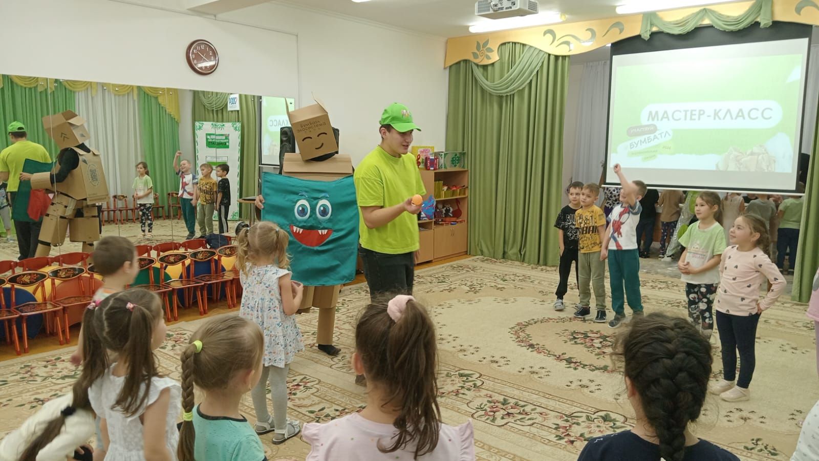 В детском саду «Бэлэкэч» состоялся «Бумажный праздник»