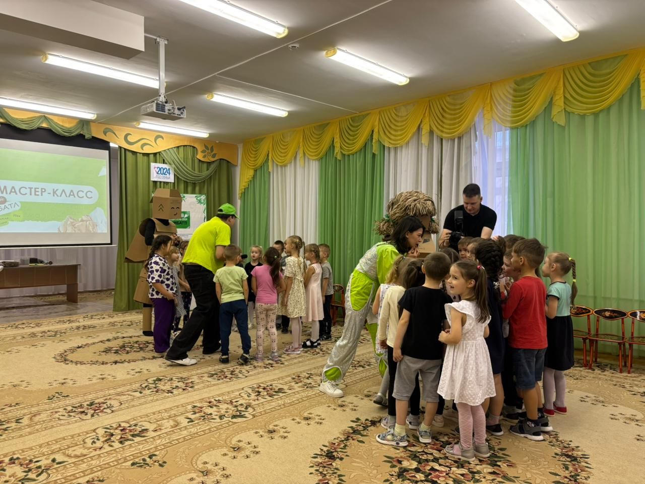 В детском саду «Бэлэкэч» состоялся «Бумажный праздник»