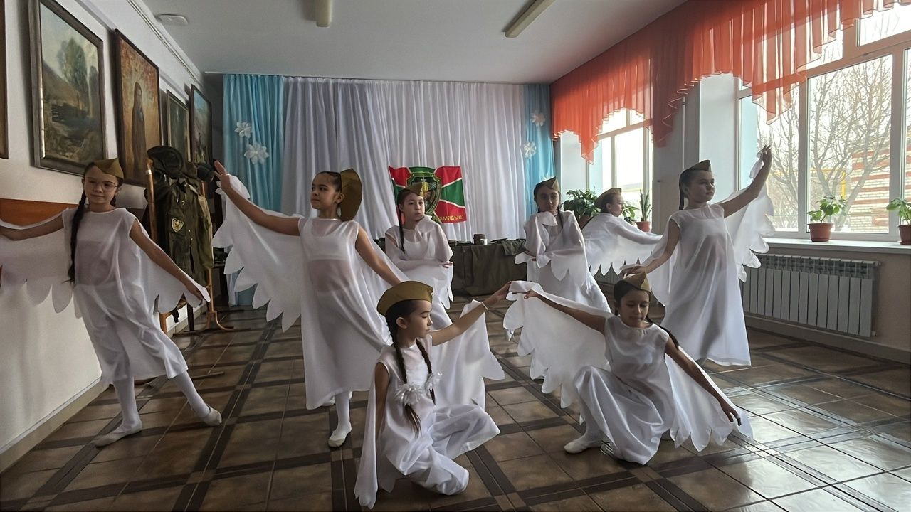 В Нижнеошминской школе прошел урок мужества с ветеранами пограничных войск