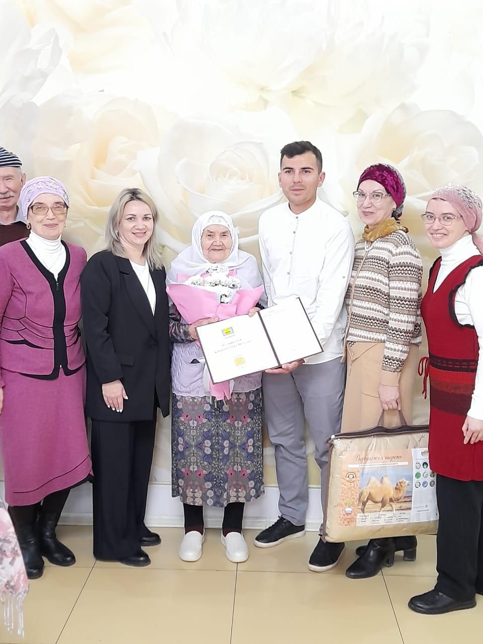 Жительница Мамадыша Марзия Гарипова отметила 95-летний юбилей