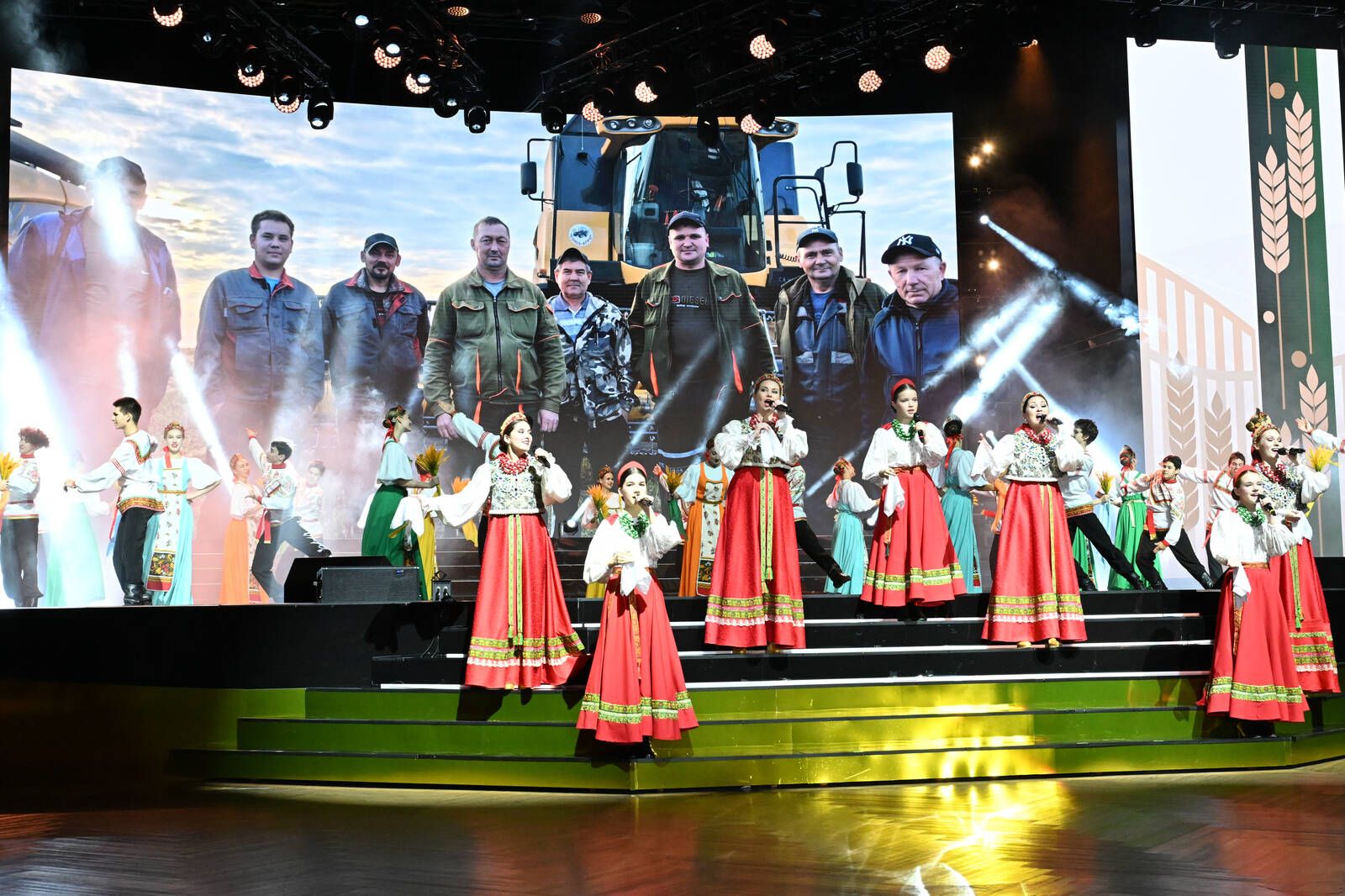 Мамадышские аграрии отмечены высокими наградами на республиканском празднике