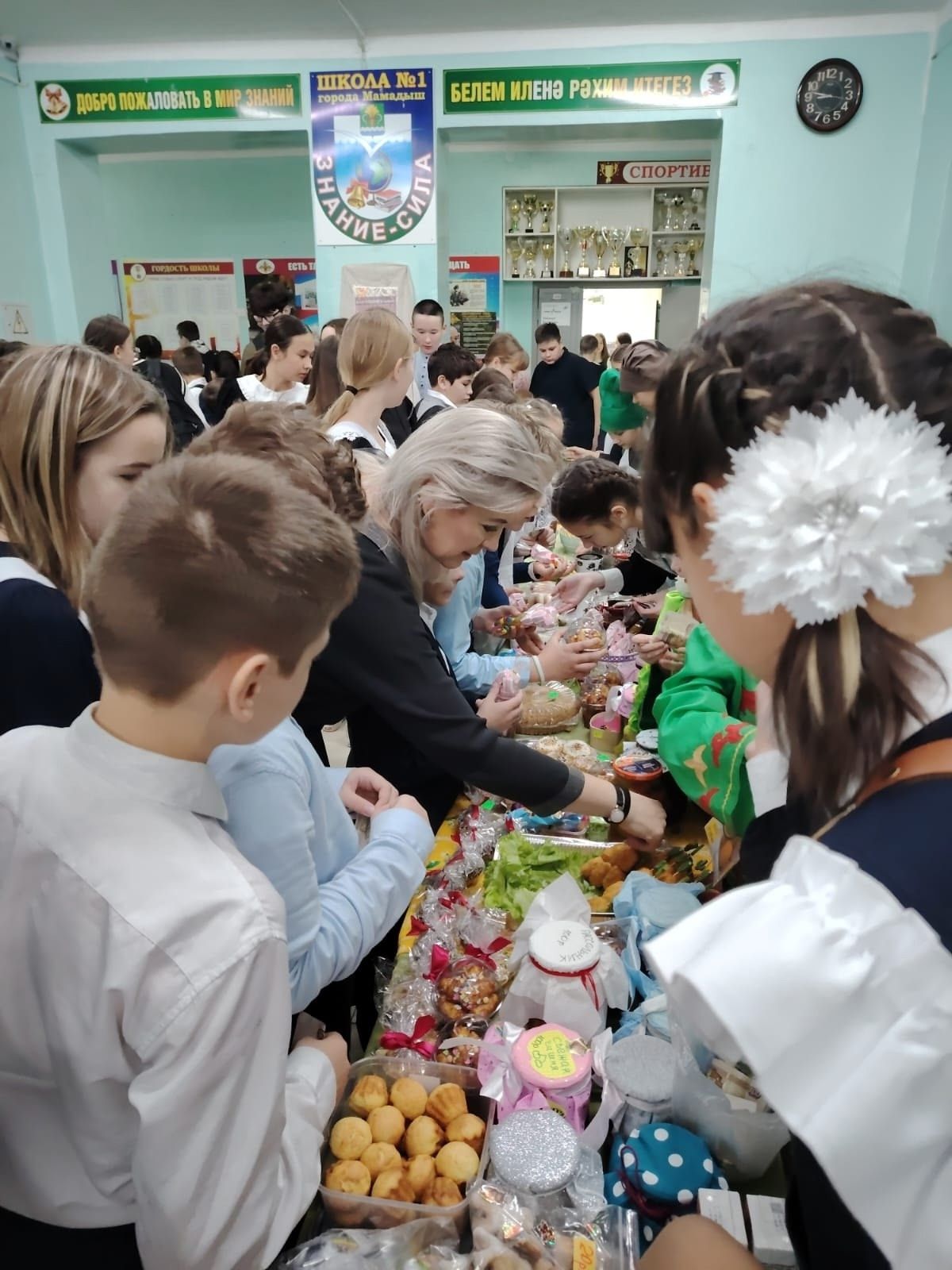 В Мамадыше прошла благотворительная ярмарка в поддержку участников СВО