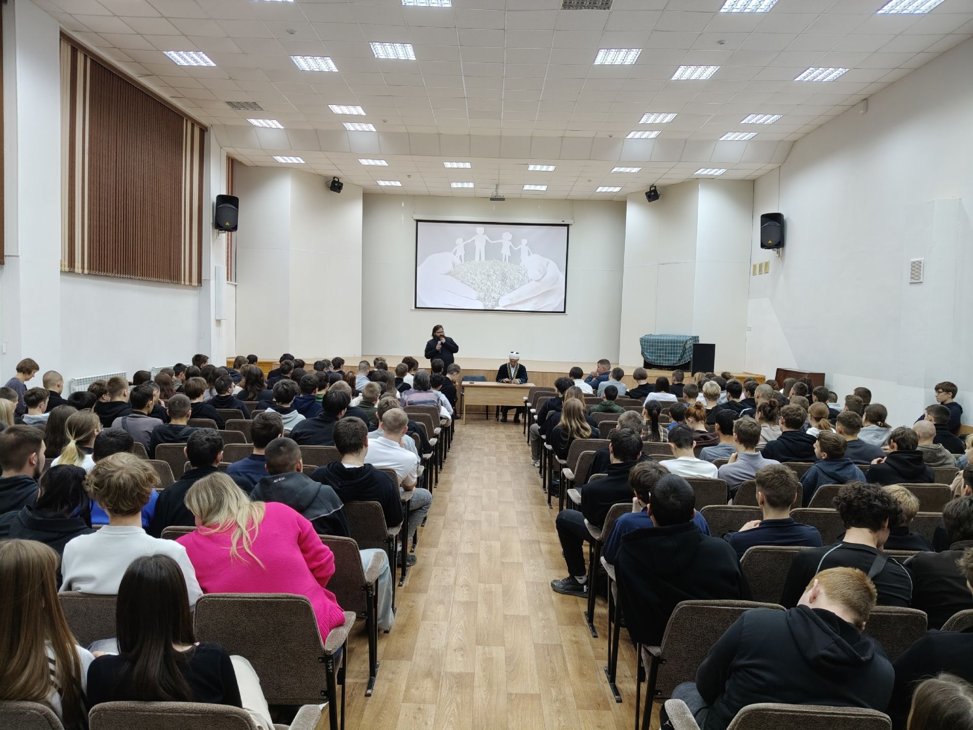Мамадышские студенты встретились с религиозными деятелями