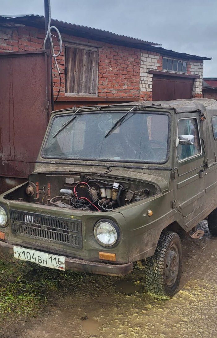 Семья Камалеевых из Мамадыша передала автомобиль для бойцов СВО