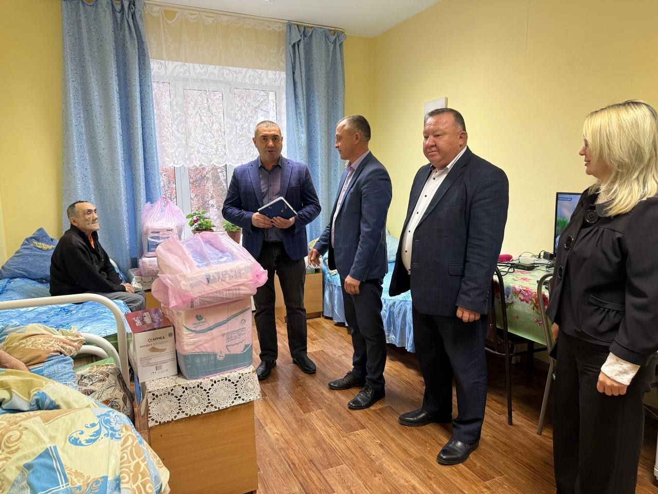 Депутат Госсовета РТ оказал помощь Мамадышскому дому престарелых