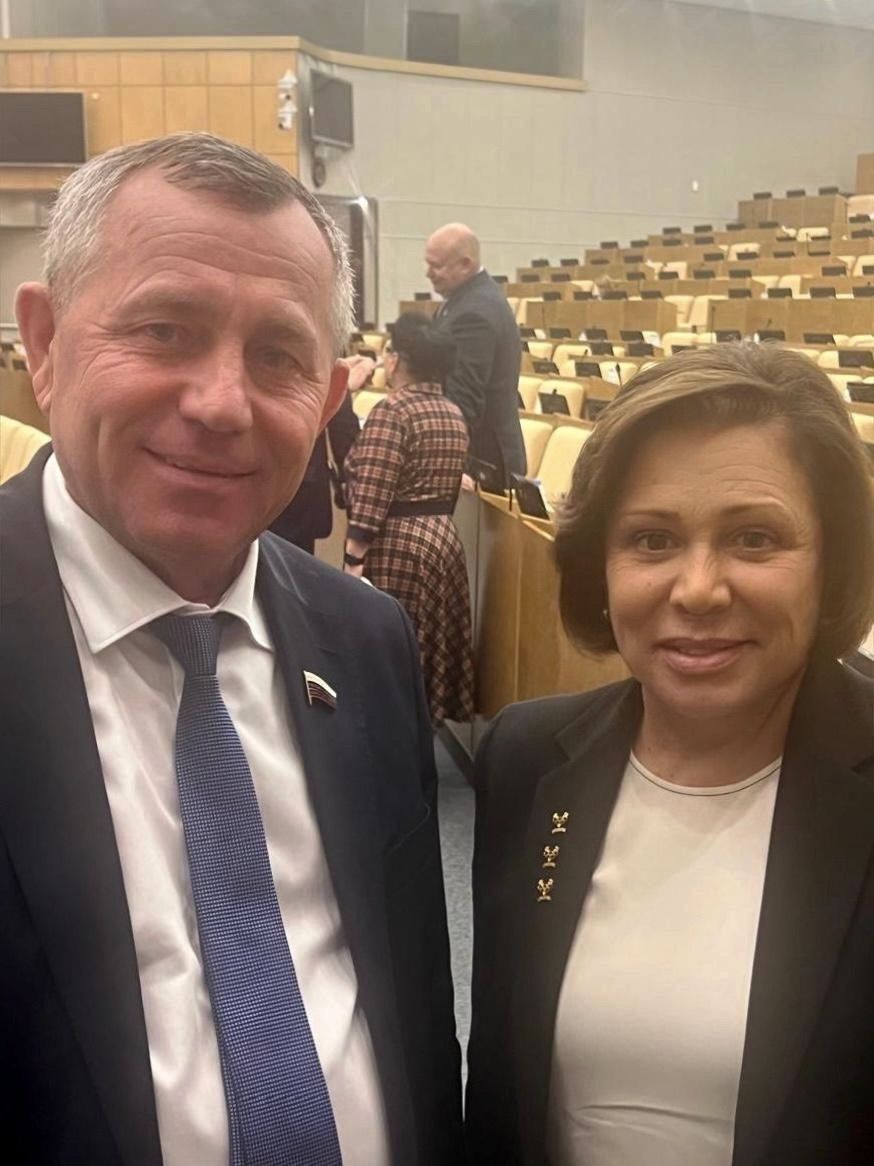 Анатолий Иванов обсудил фильм «Роднина» с легендой спорта в Госдуме