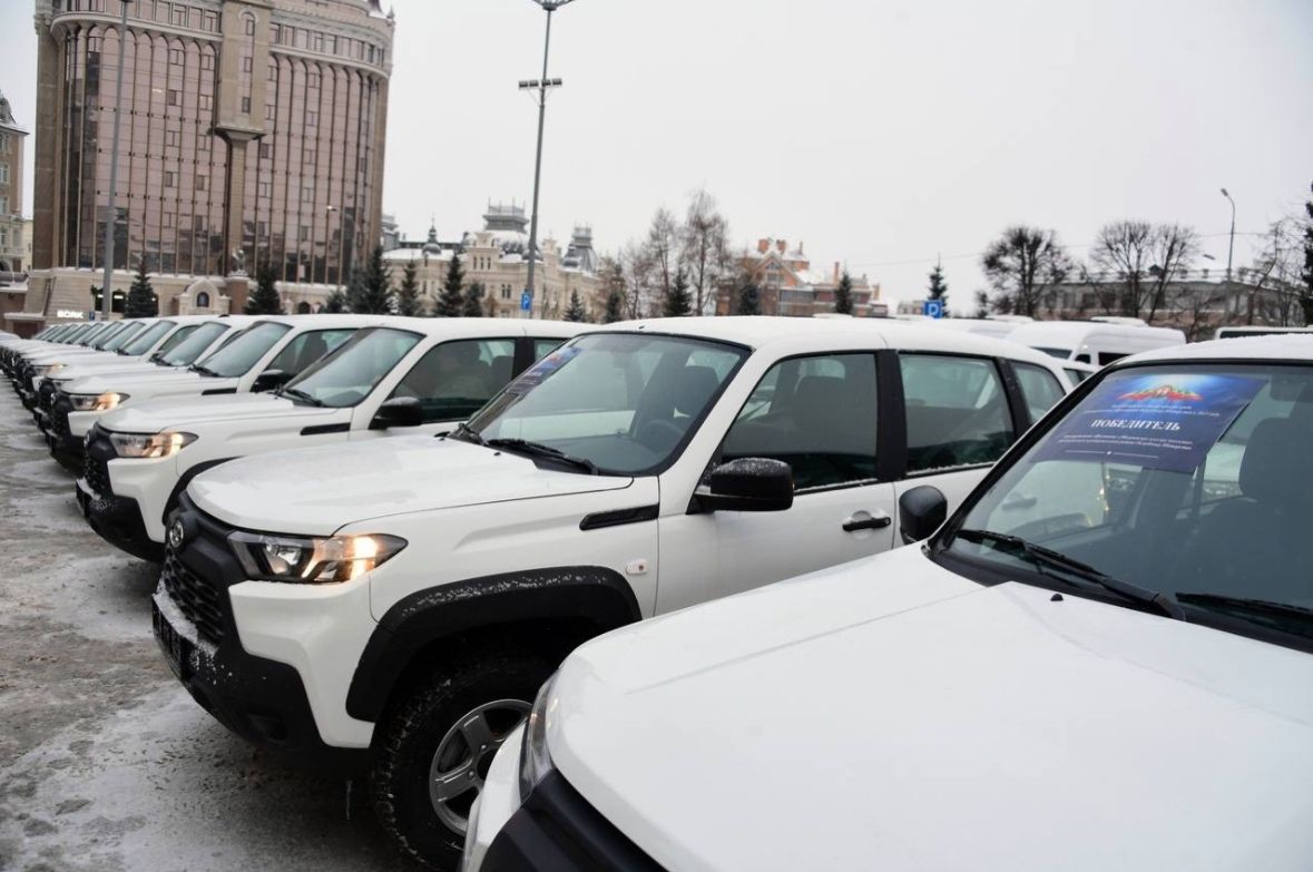 Три сельских поселения Мамадышского района получили новые служебные автомобили