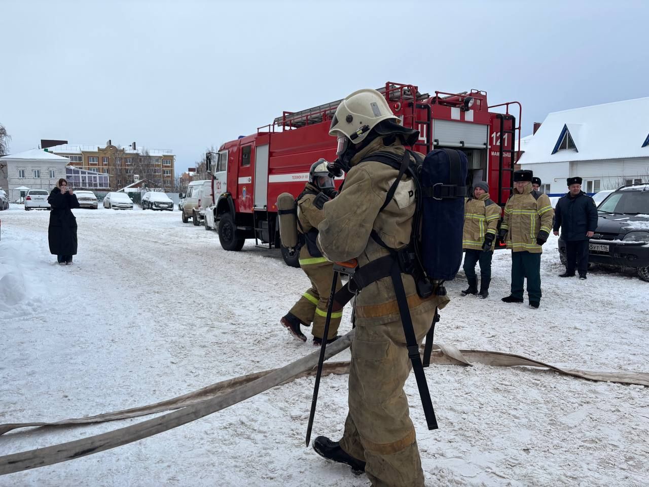 В Мамадыше провели пожарные учения в здании мировых судей