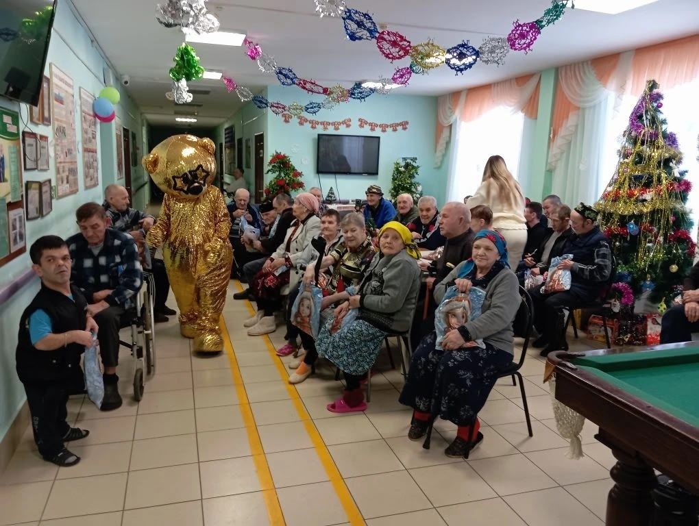 Новогоднее тепло подарили жителям Мамадышского дома-интерната