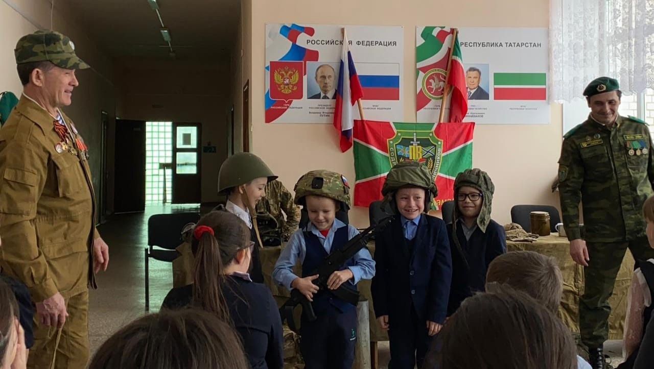 Учащиеся Олуязского лицея встретились с бойцом СВО