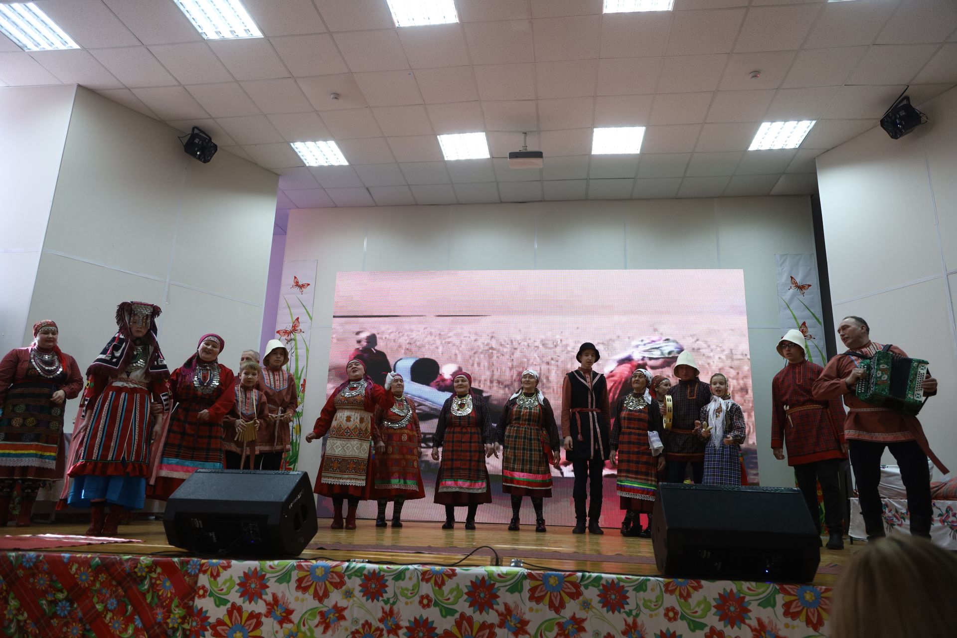 Семья Никитиных заняла первое место в зональном туре фестиваля родословной