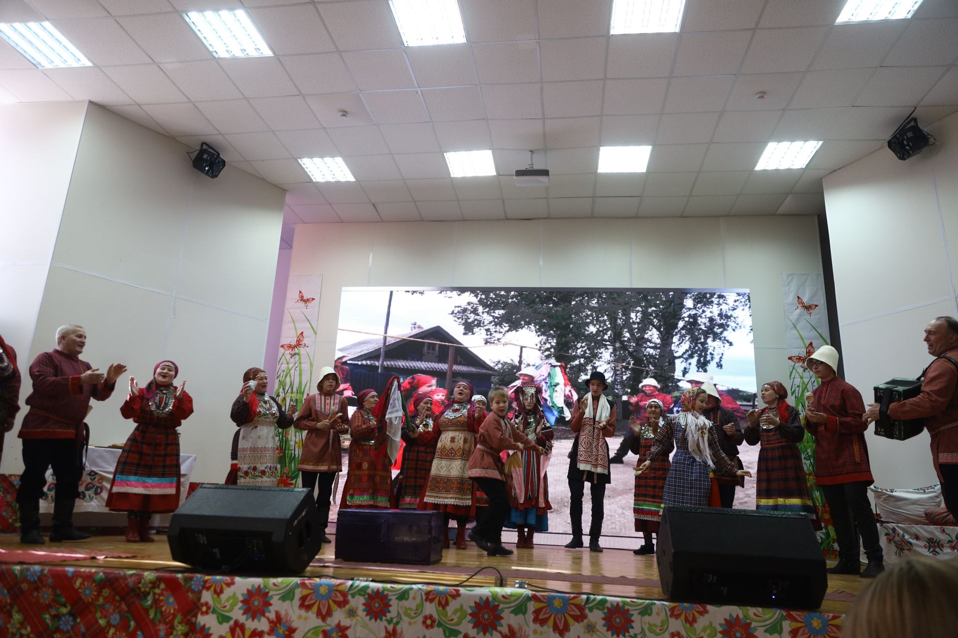 Семья Никитиных заняла первое место в зональном туре фестиваля родословной