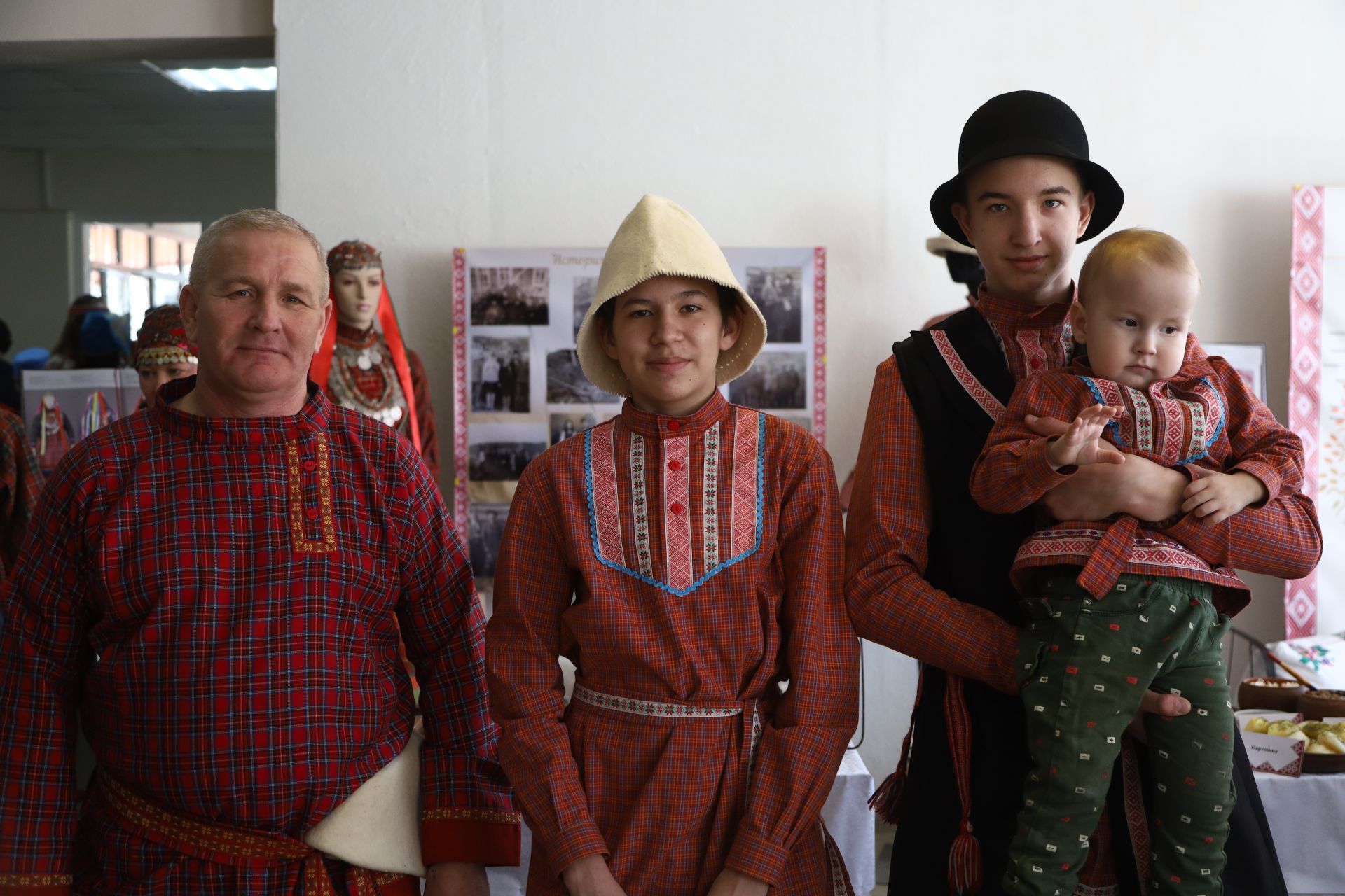 Семья Никитиных заняла первое место в зональном туре фестиваля родословной