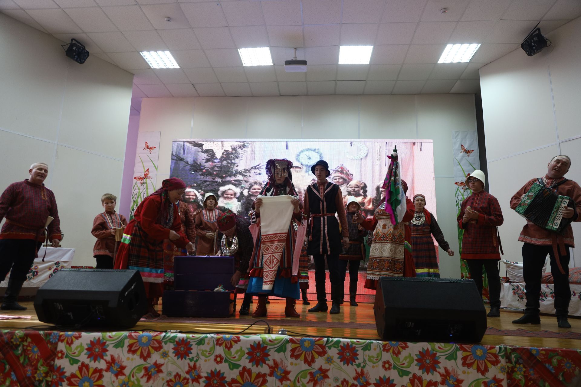 Семья Никитиных заняла первое место в зональном туре фестиваля родословной