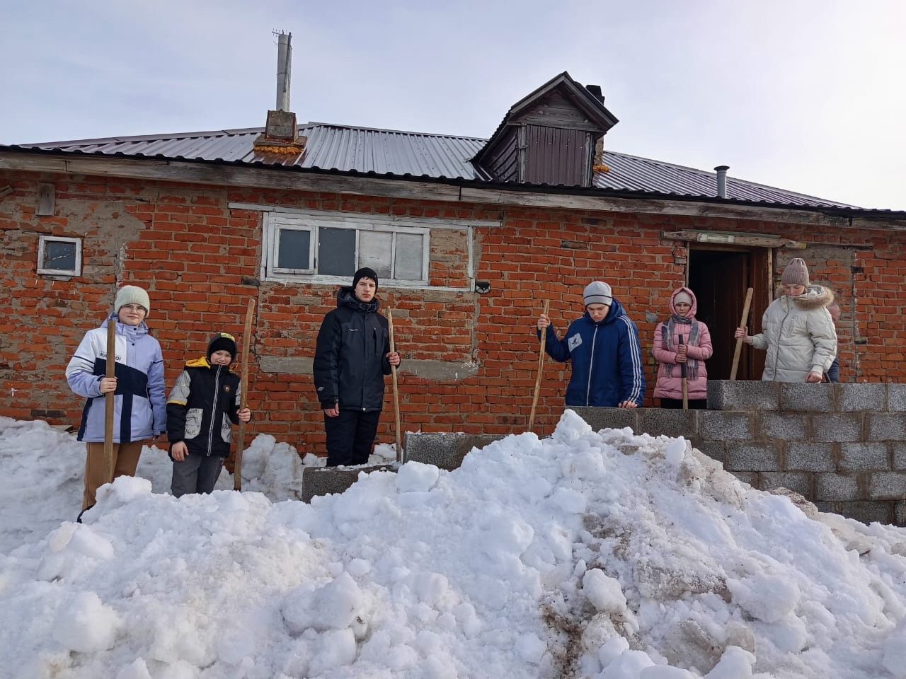 Школьники помогли отцу погибшего на СВО