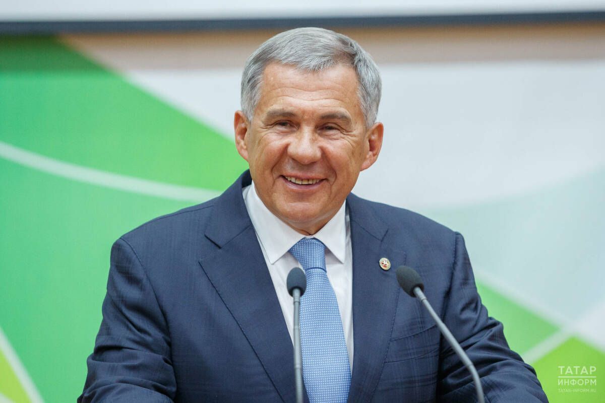 Поздравление Раиса РТ Рустама Минниханова с праздником Ураза-байрам
