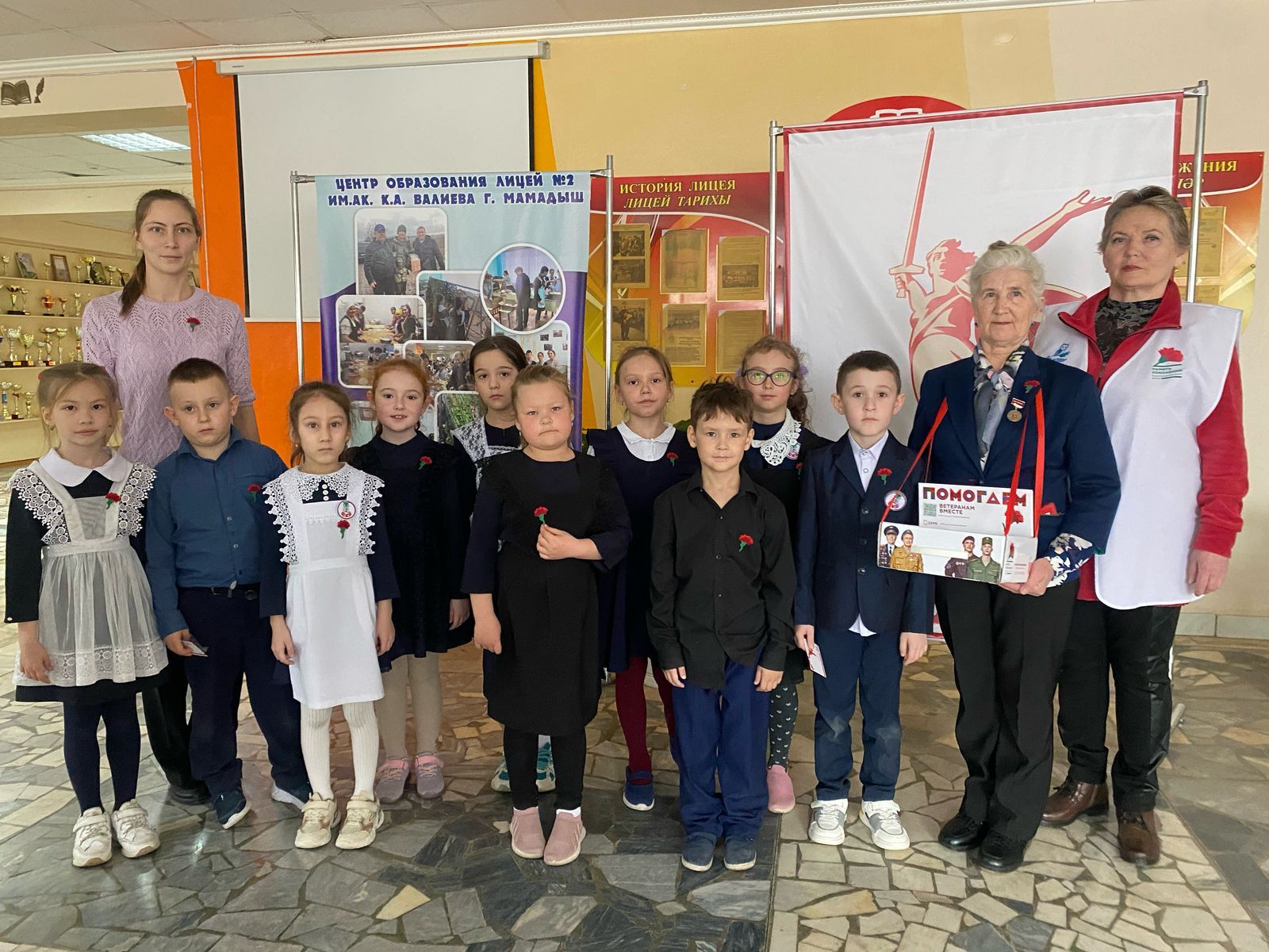 Мамадышские лицеисты присоединились к акции «Красная гвоздика»