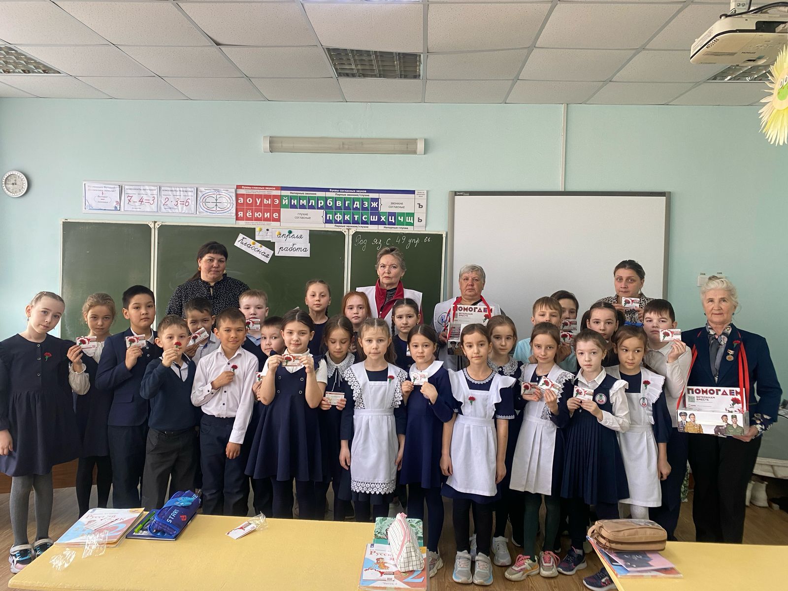 Мамадышские лицеисты присоединились к акции «Красная гвоздика»