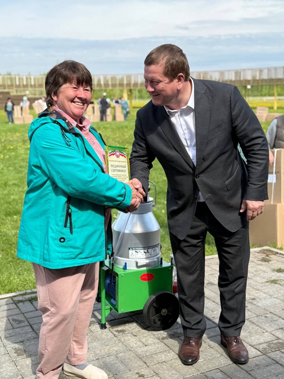 Мамадышские фермеры получили доильные аппараты по новой программе поддержки