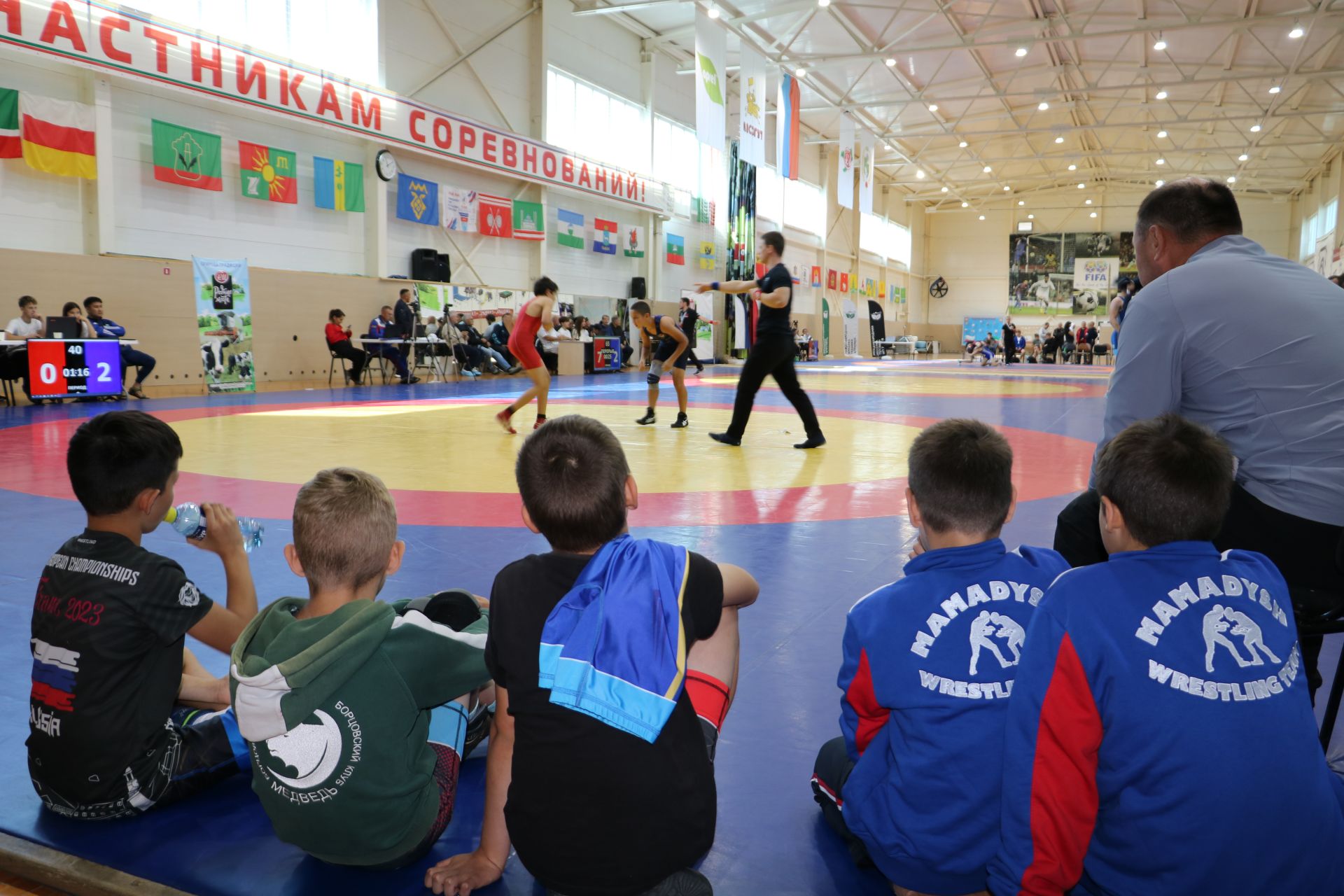 В Нижней Ошме стартовал XIII Всероссийский турнир дружбы по вольной борьбе