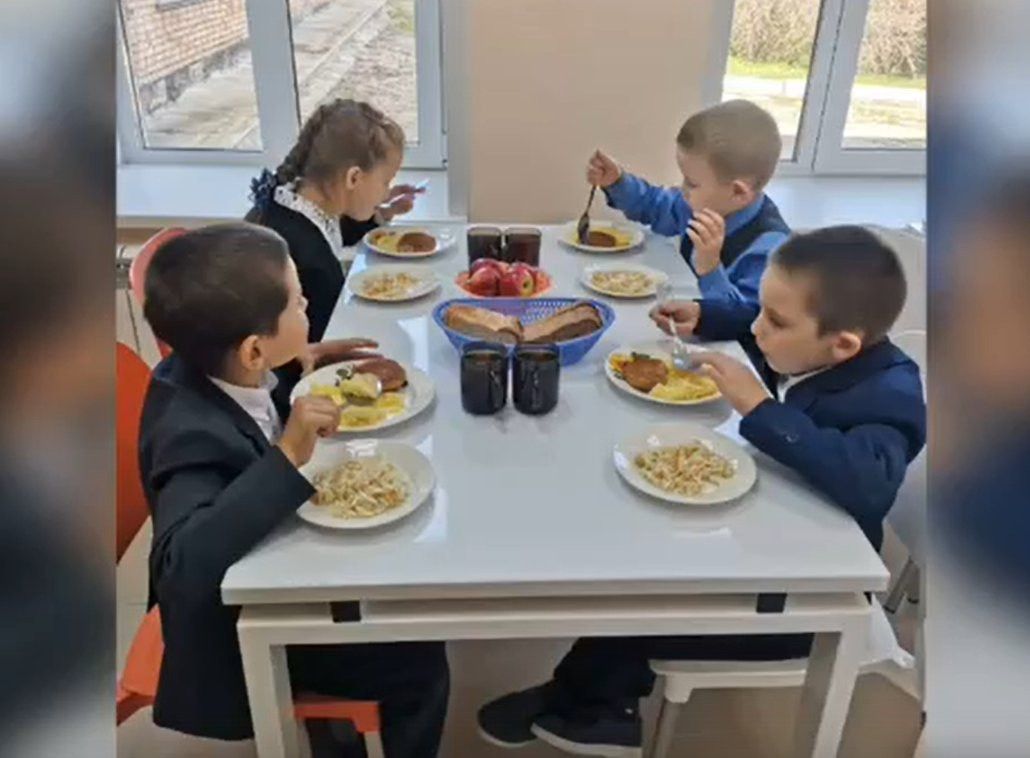Родители подтвердили высокое качество питания в школах района