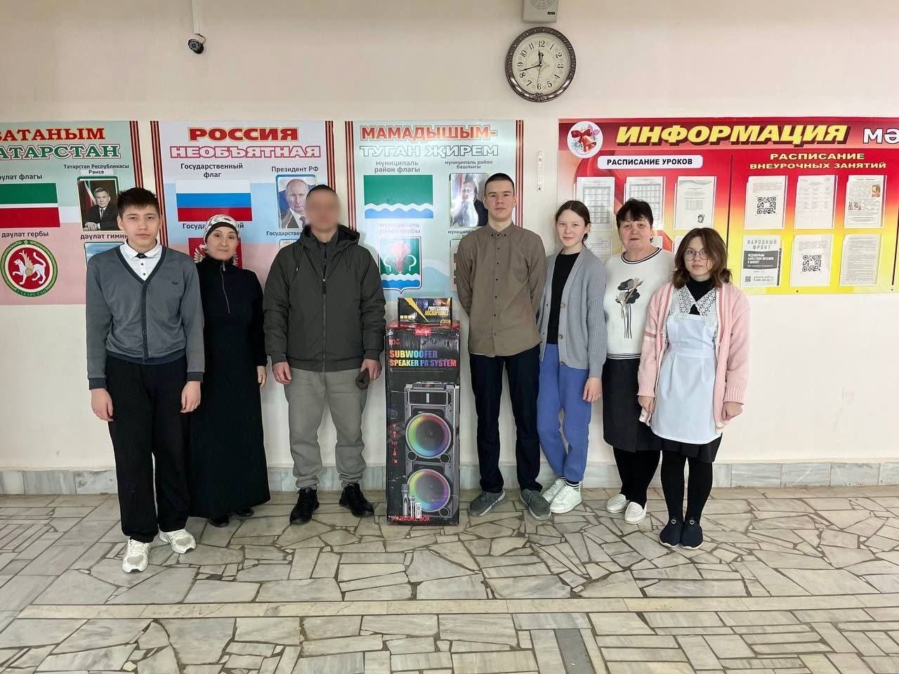 Участник СВО подарил ученикам современную звуковую систему