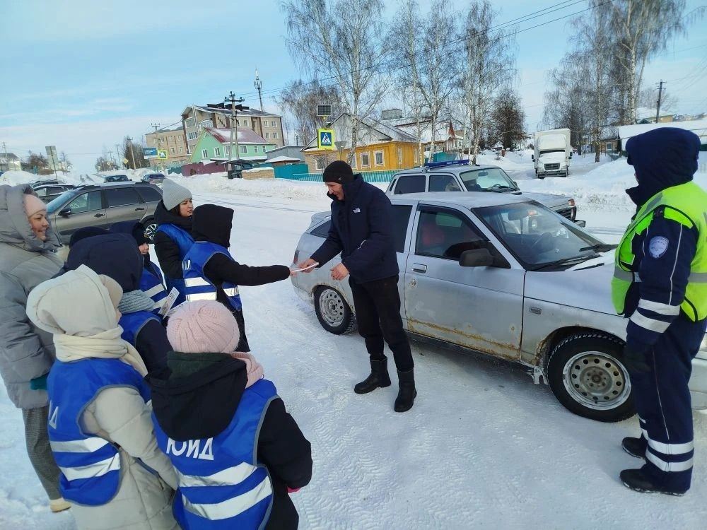 Спасти жизнь – пристегнуть ремень: юные инспекторы провели важную акцию