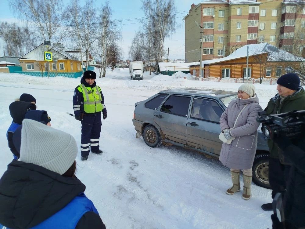 Спасти жизнь – пристегнуть ремень: юные инспекторы провели важную акцию