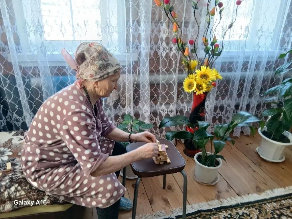 Специалисты «Заботы» помогают вернуть пожилым самостоятельность в быту