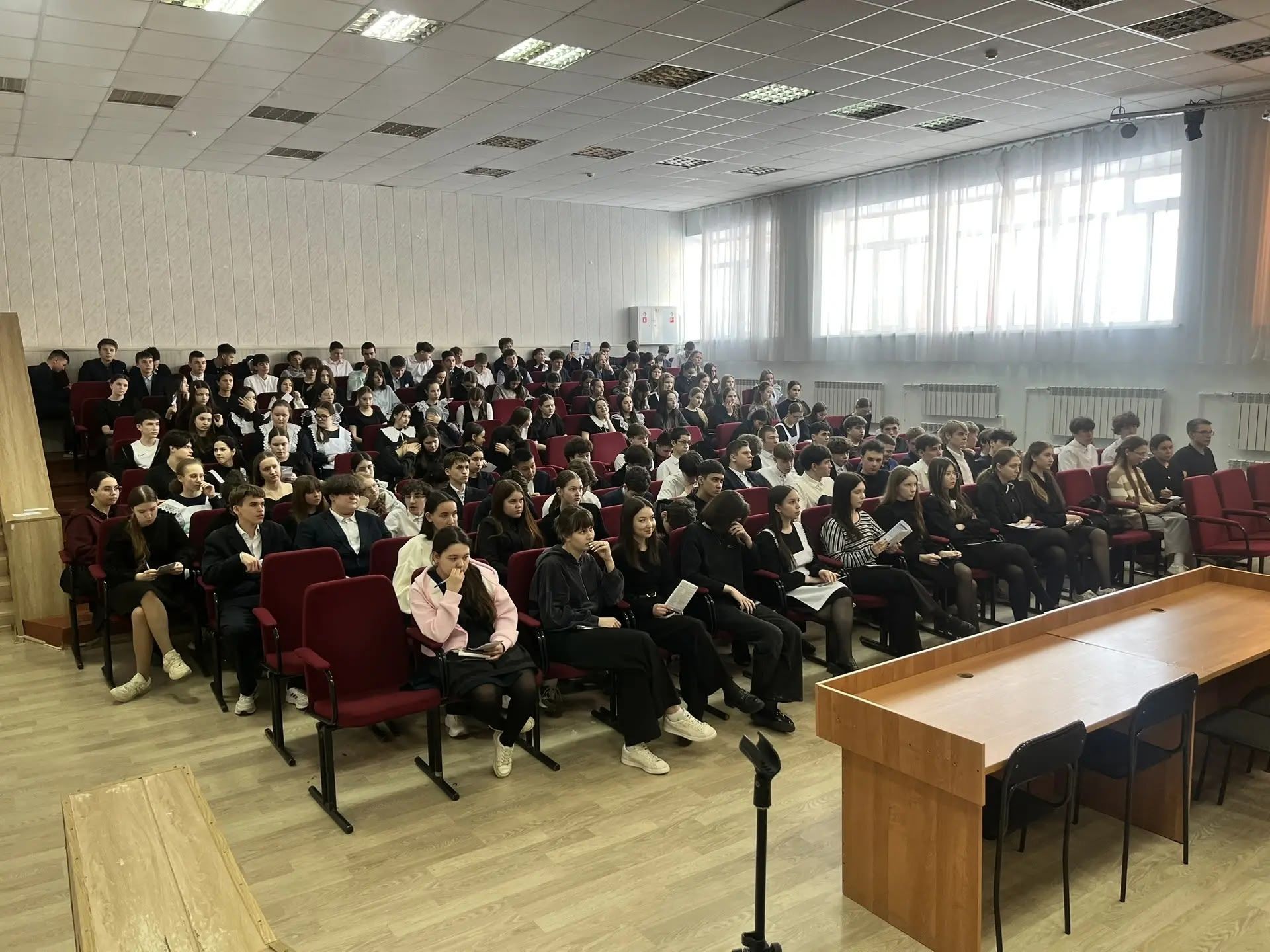 Лицей №2 посетили представители Казанского инновационного университета