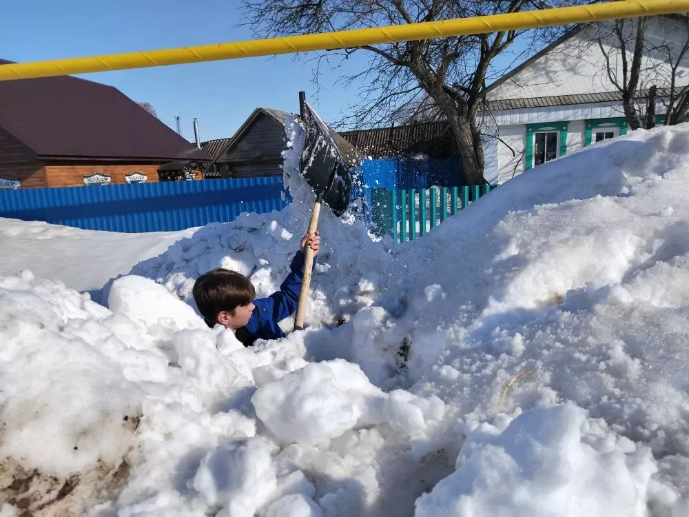 Юные волонтёры из Таканыша помогли семье погибшего героя