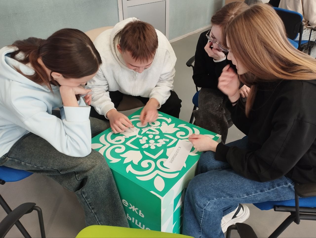 В Мамадыше школьники сразились в деловой игре на знание ПДД