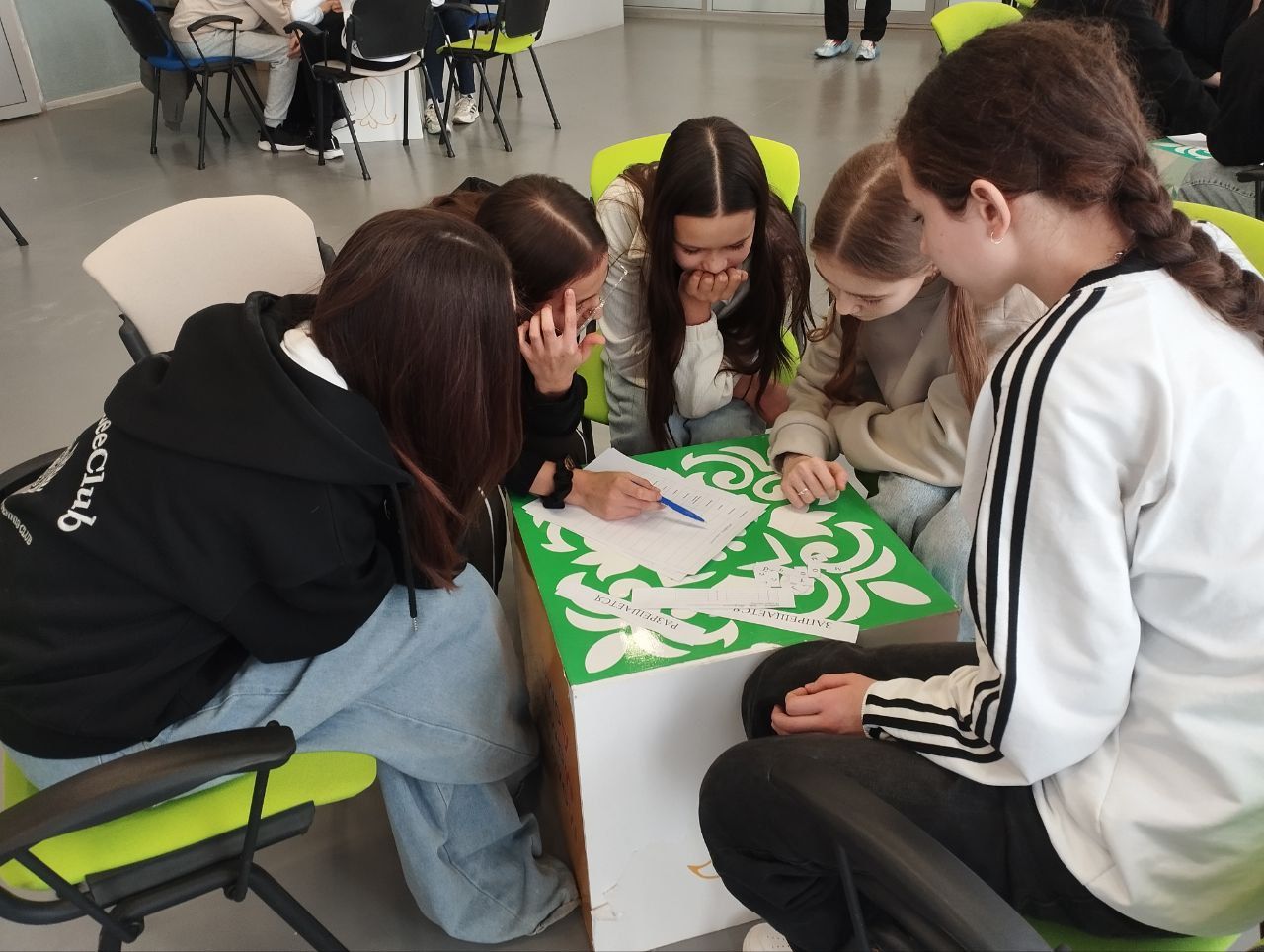 В Мамадыше школьники сразились в деловой игре на знание ПДД