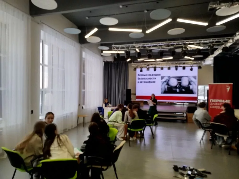 В Мамадыше школьники сразились в деловой игре на знание ПДД