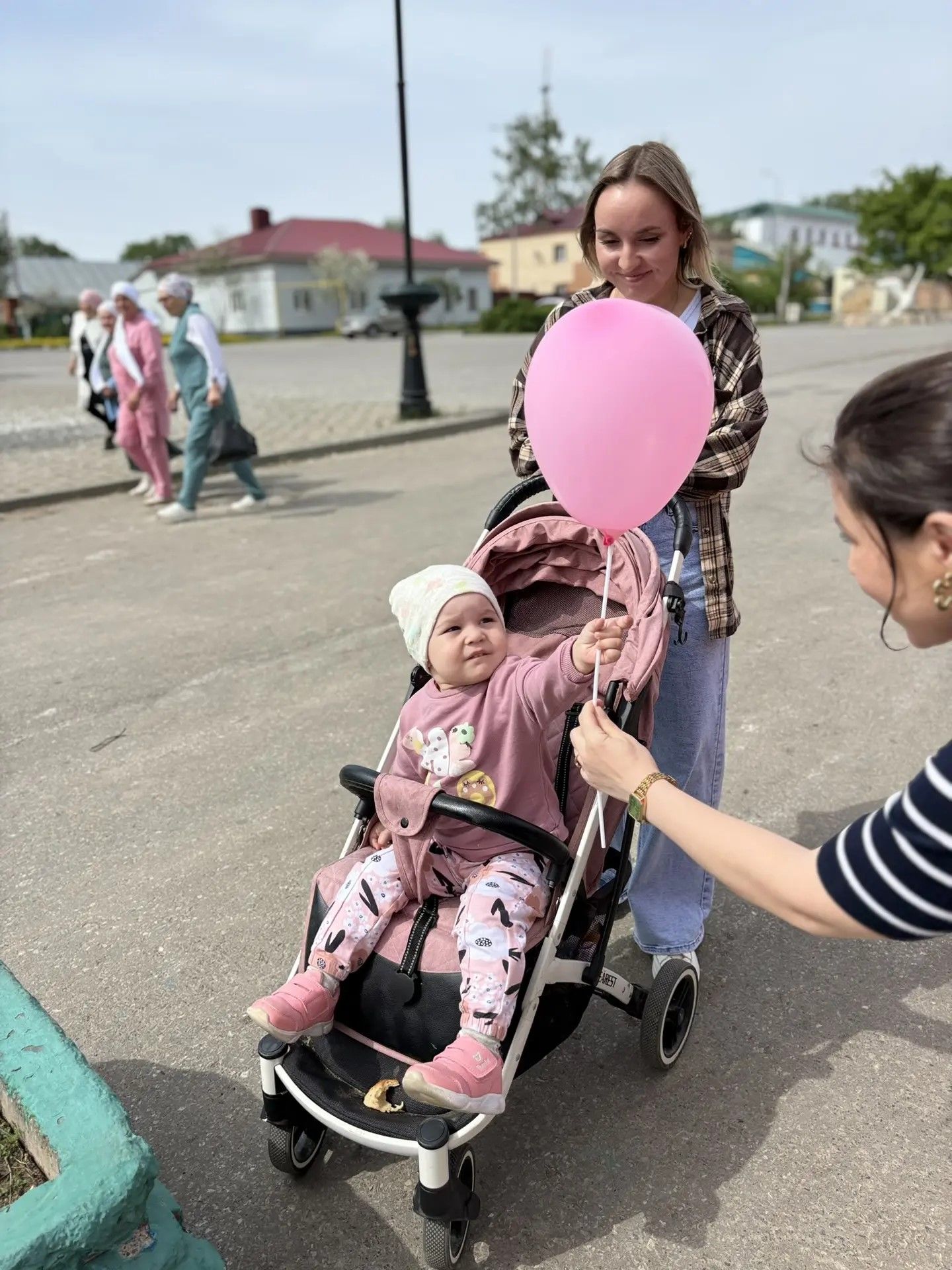 В Мамадыше прошла акция «Поздравь семью»