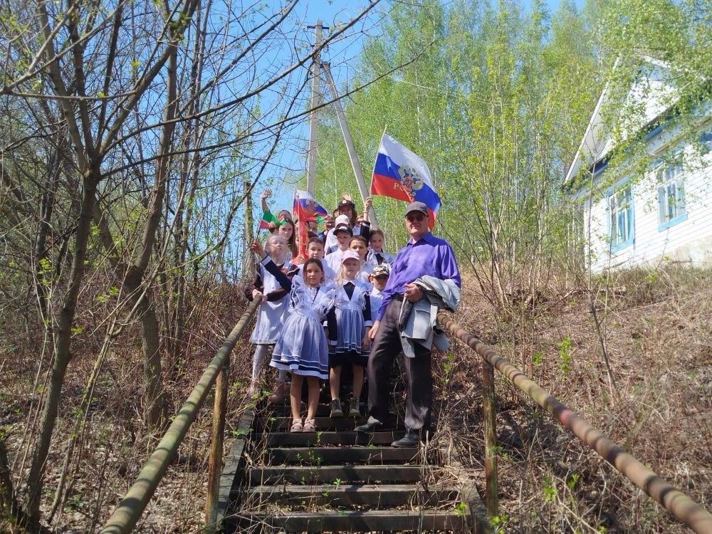 В Сокольской школе почтили память героя Марухского перевала Михаила Окунева