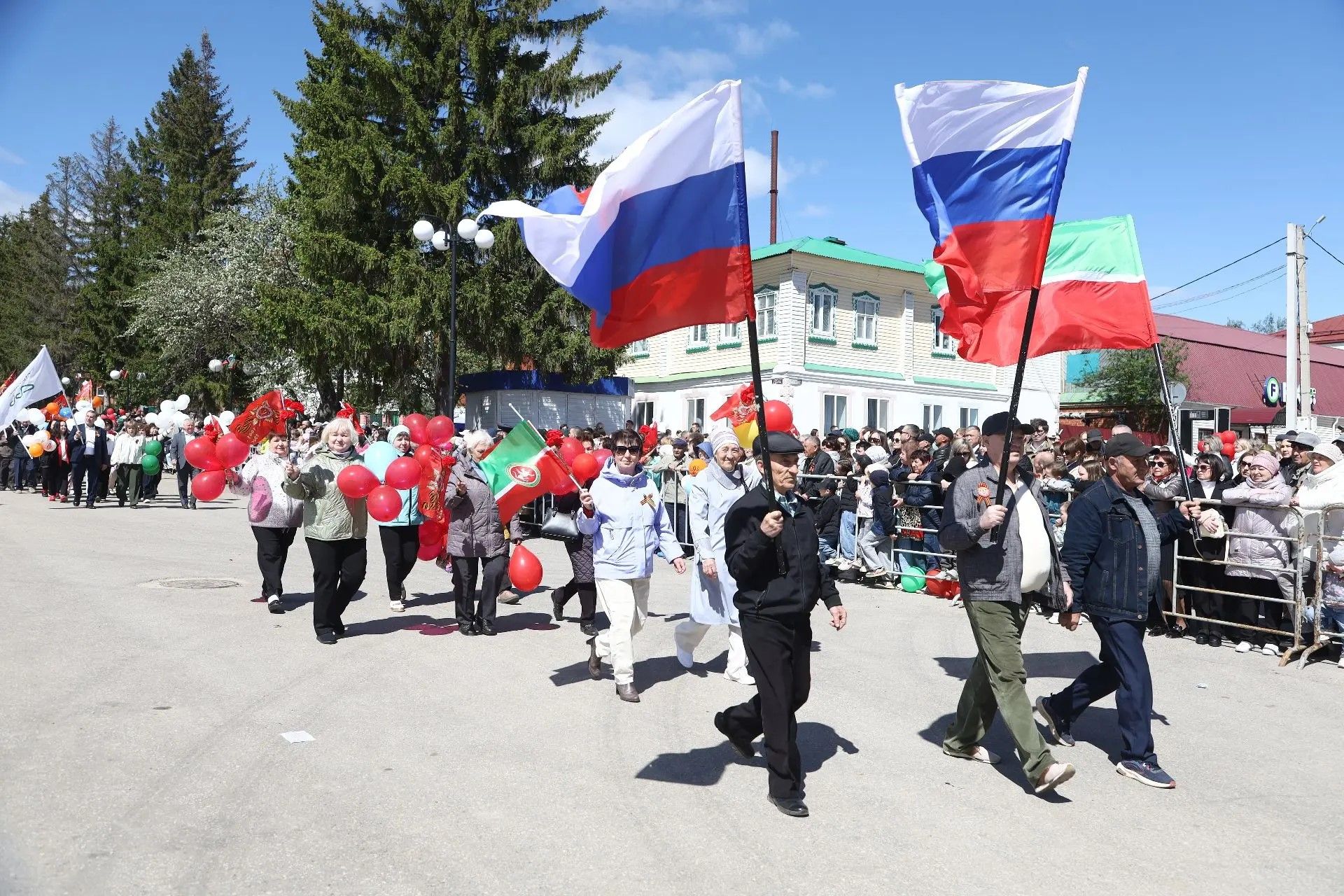 В Мамадыше прошёл парад Подбеды