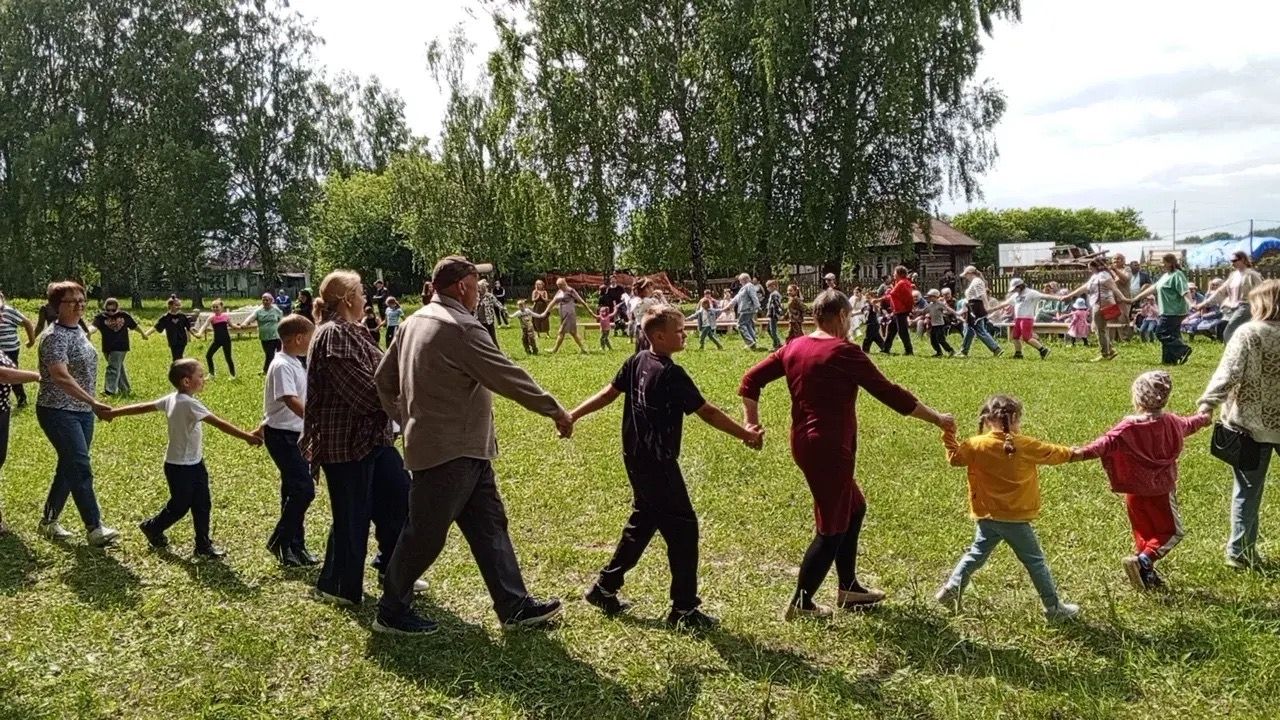 В селе Кляуш прошли традиционные «Троицкие гуляния»