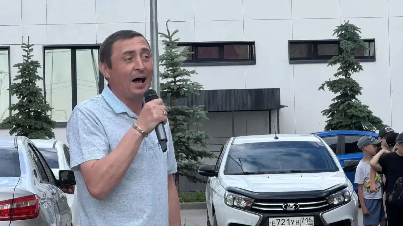 Праздник двора в Мамадыше объединил соседей под звуки лета