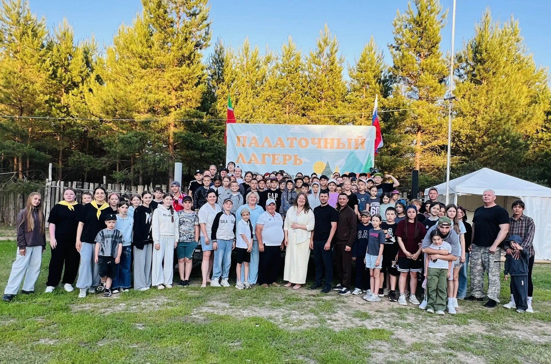 В палаточном лагере «Интеллект» торжественно открылась первая смена