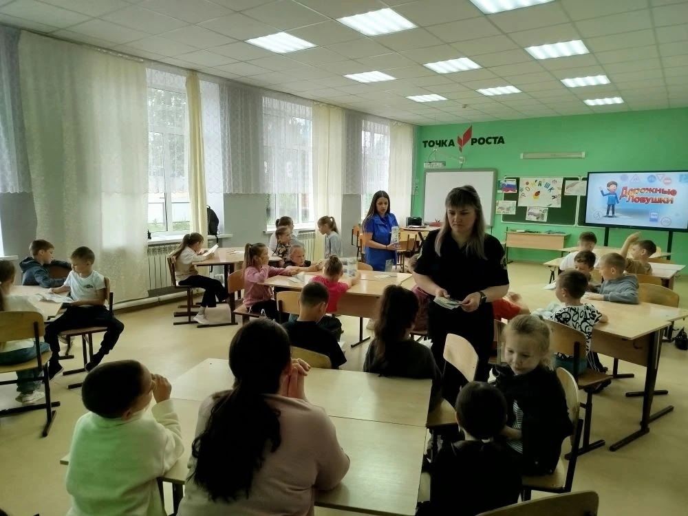 В Мамадыше автоинспекторы провели для детей «Дорожную Азбуку»