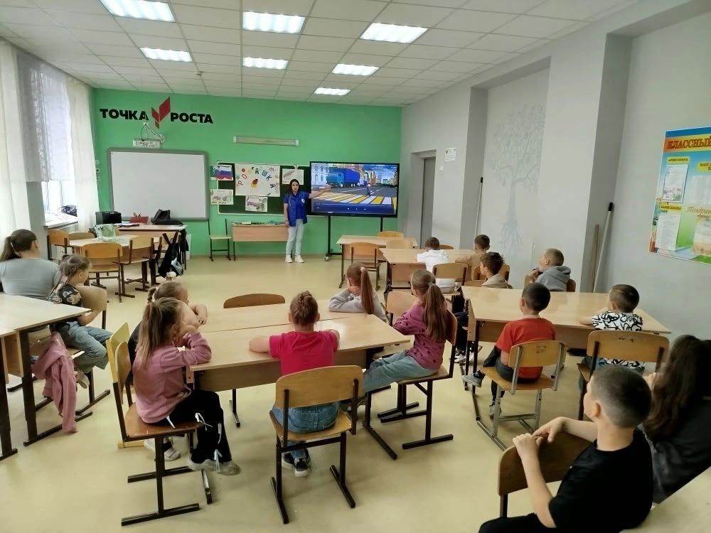 В Мамадыше автоинспекторы провели для детей «Дорожную Азбуку»
