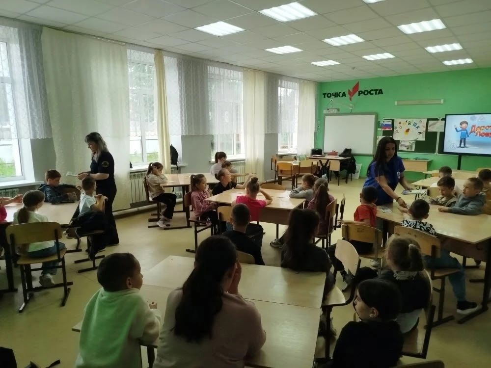 В Мамадыше автоинспекторы провели для детей «Дорожную Азбуку»